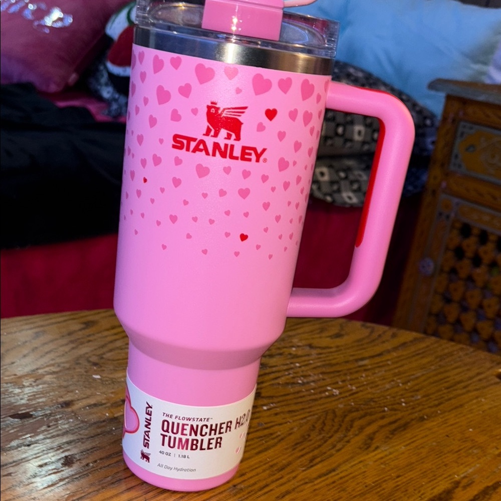 Pink Stanley Valentines Edition 40oz
